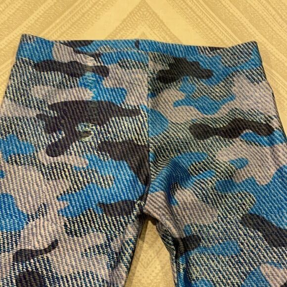 Terez Girls Camouflage Denim-Like Leggings - Picture 3 of 7